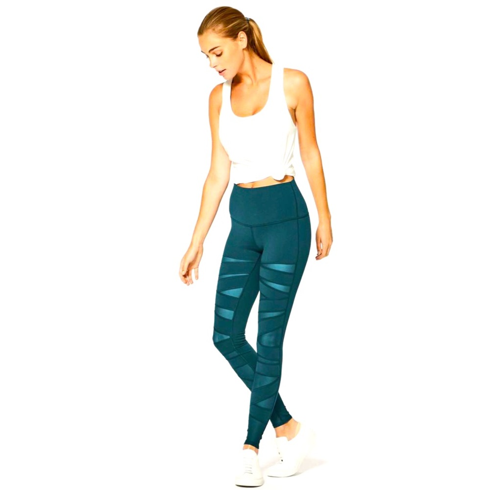 Lululemon Wunder Under Pant (Hi-Rise) (Tech Mesh 31")
Submarine 8 BNWT